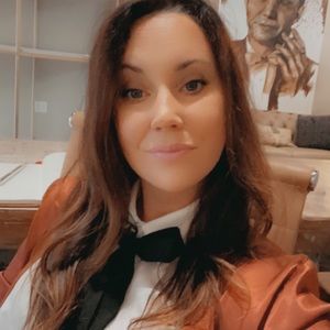 Meet your Posher, Whitney